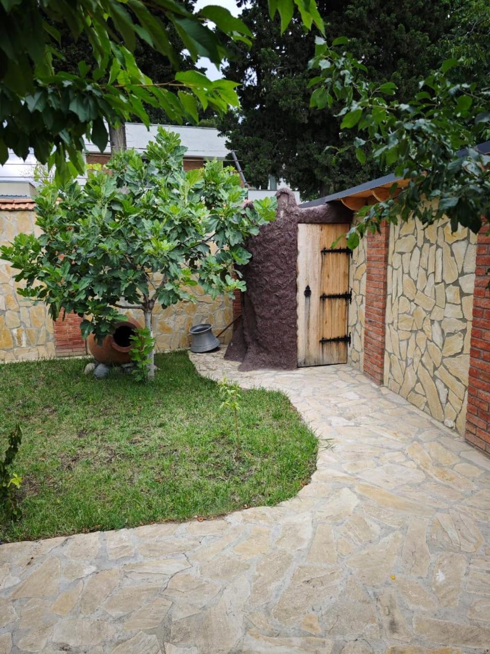 Отель Tbilisi Garden House Экстерьер фото